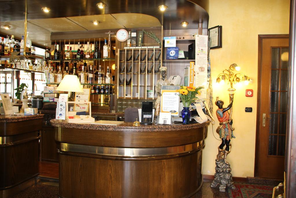 Albergo Ristorante Leon D'Oro Noventa di Piave Exteriör bild