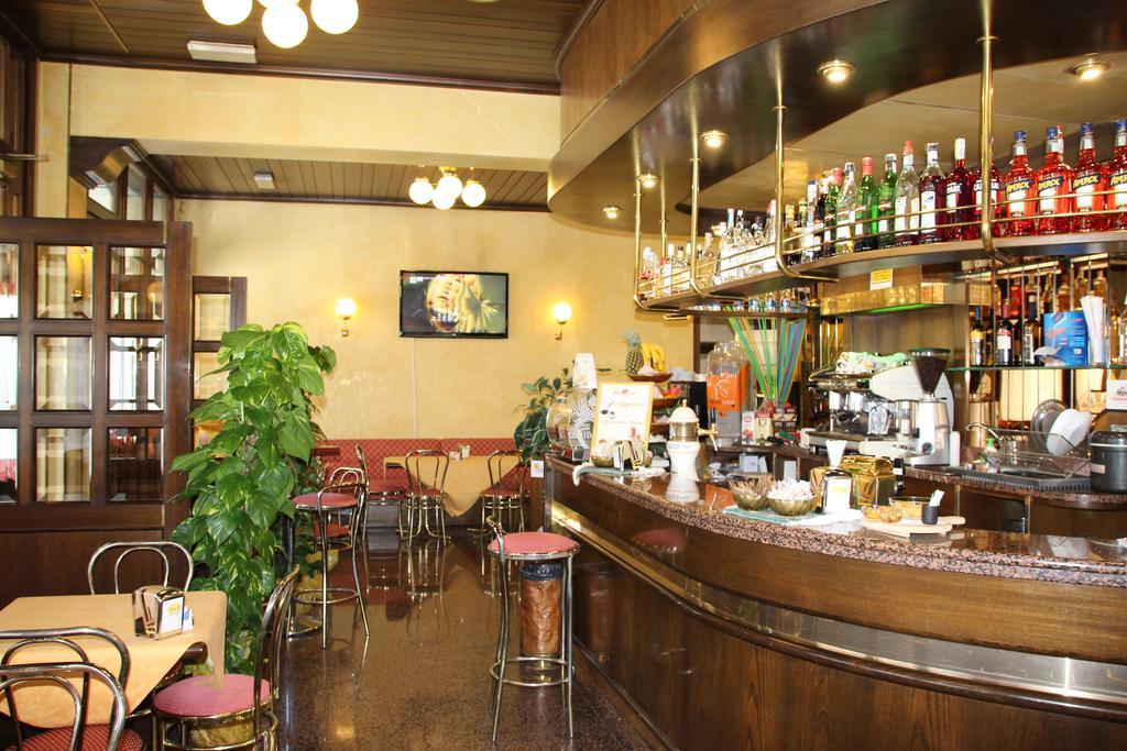 Albergo Ristorante Leon D'Oro Noventa di Piave Exteriör bild
