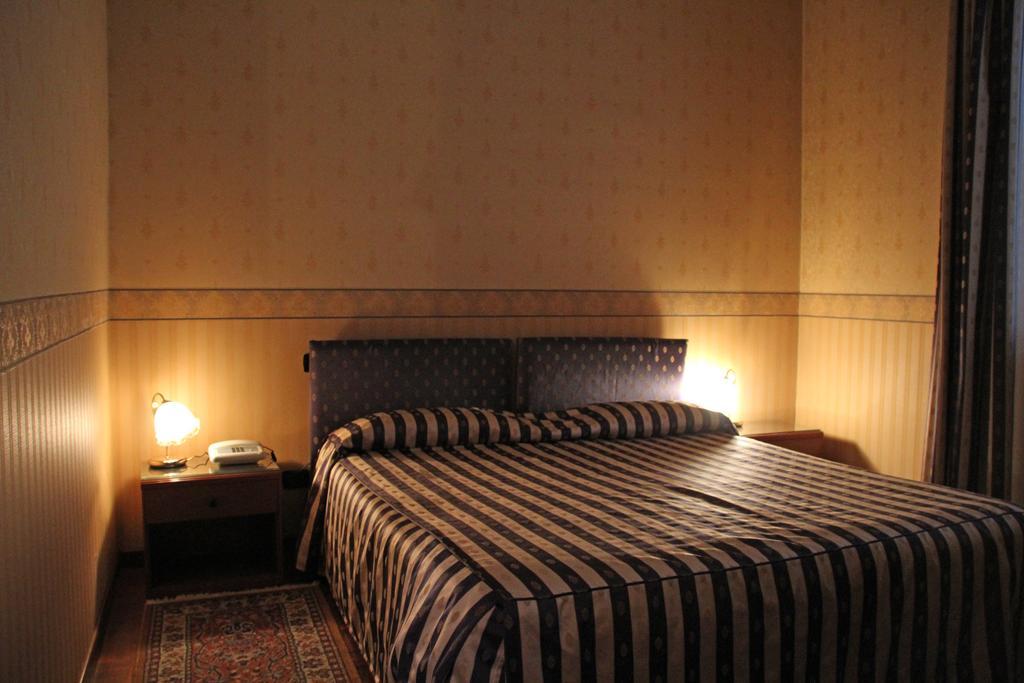Albergo Ristorante Leon D'Oro Noventa di Piave Exteriör bild