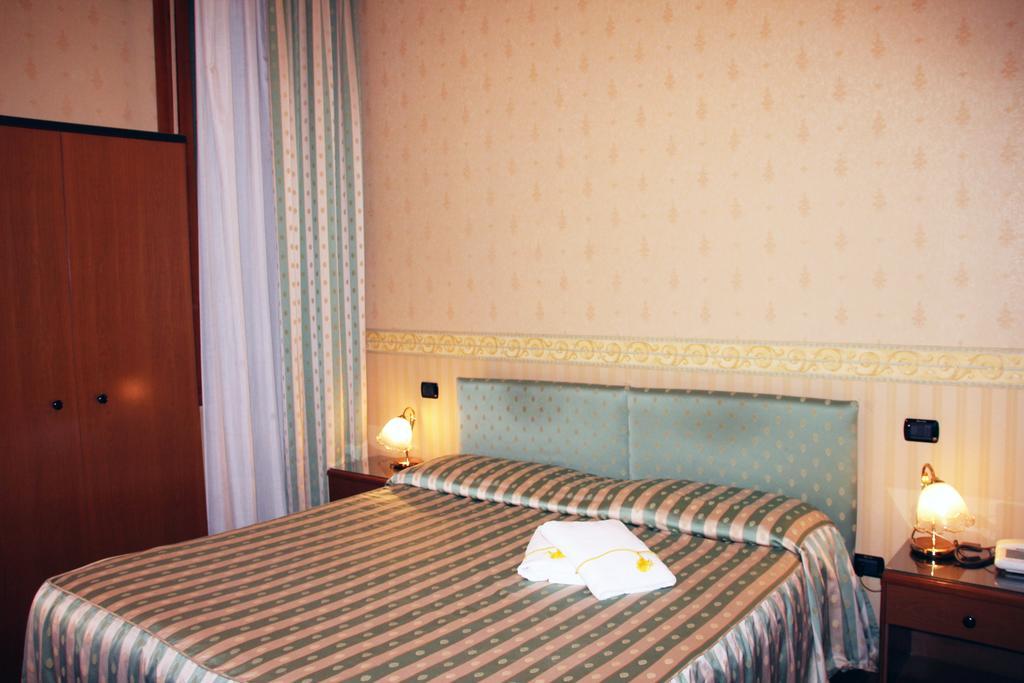 Albergo Ristorante Leon D'Oro Noventa di Piave Exteriör bild