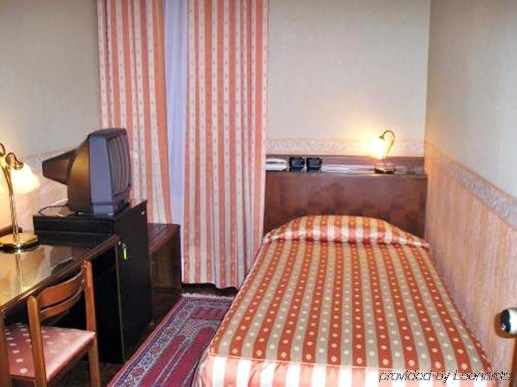 Albergo Ristorante Leon D'Oro Noventa di Piave Exteriör bild