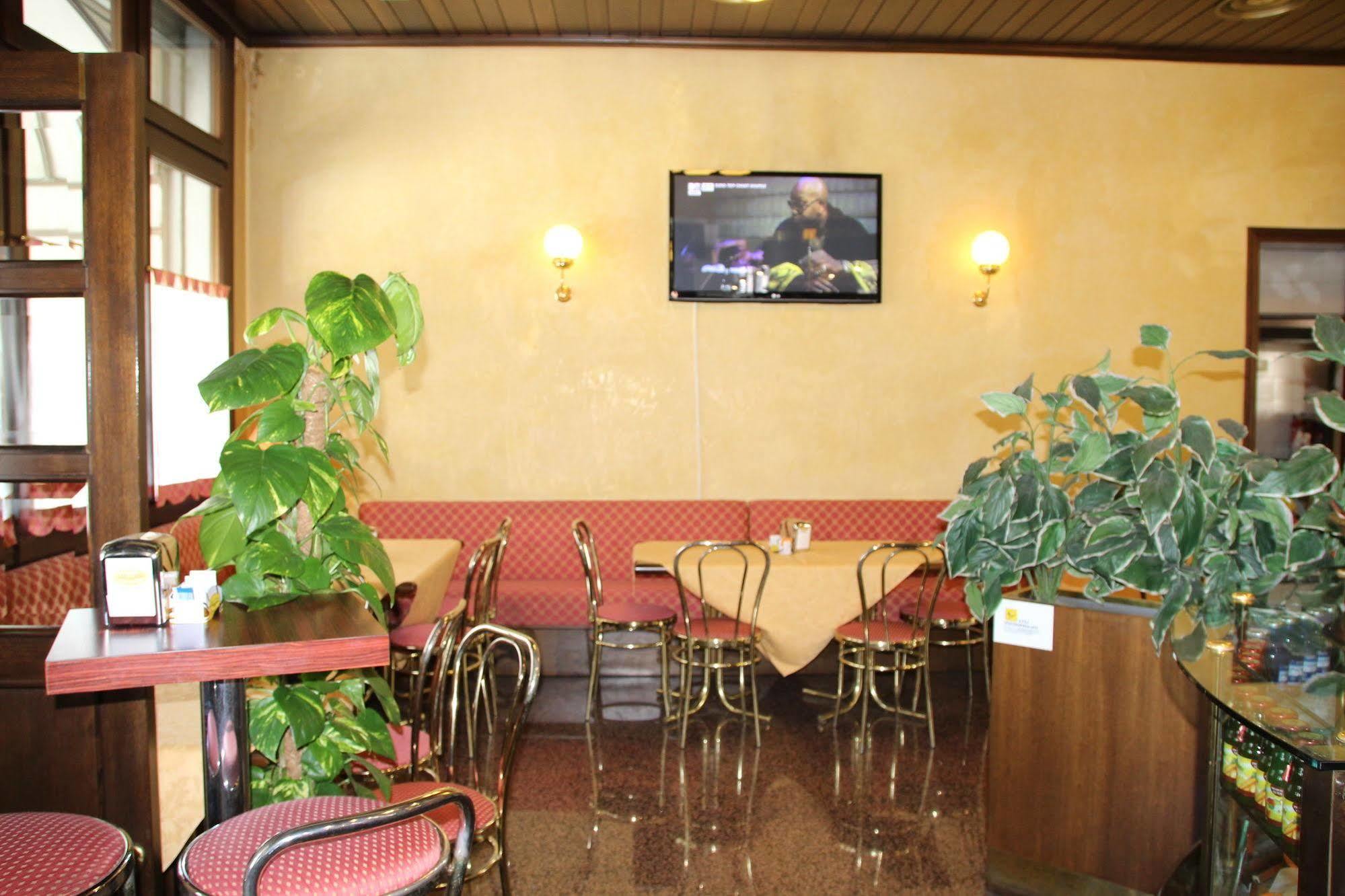Albergo Ristorante Leon D'Oro Noventa di Piave Exteriör bild