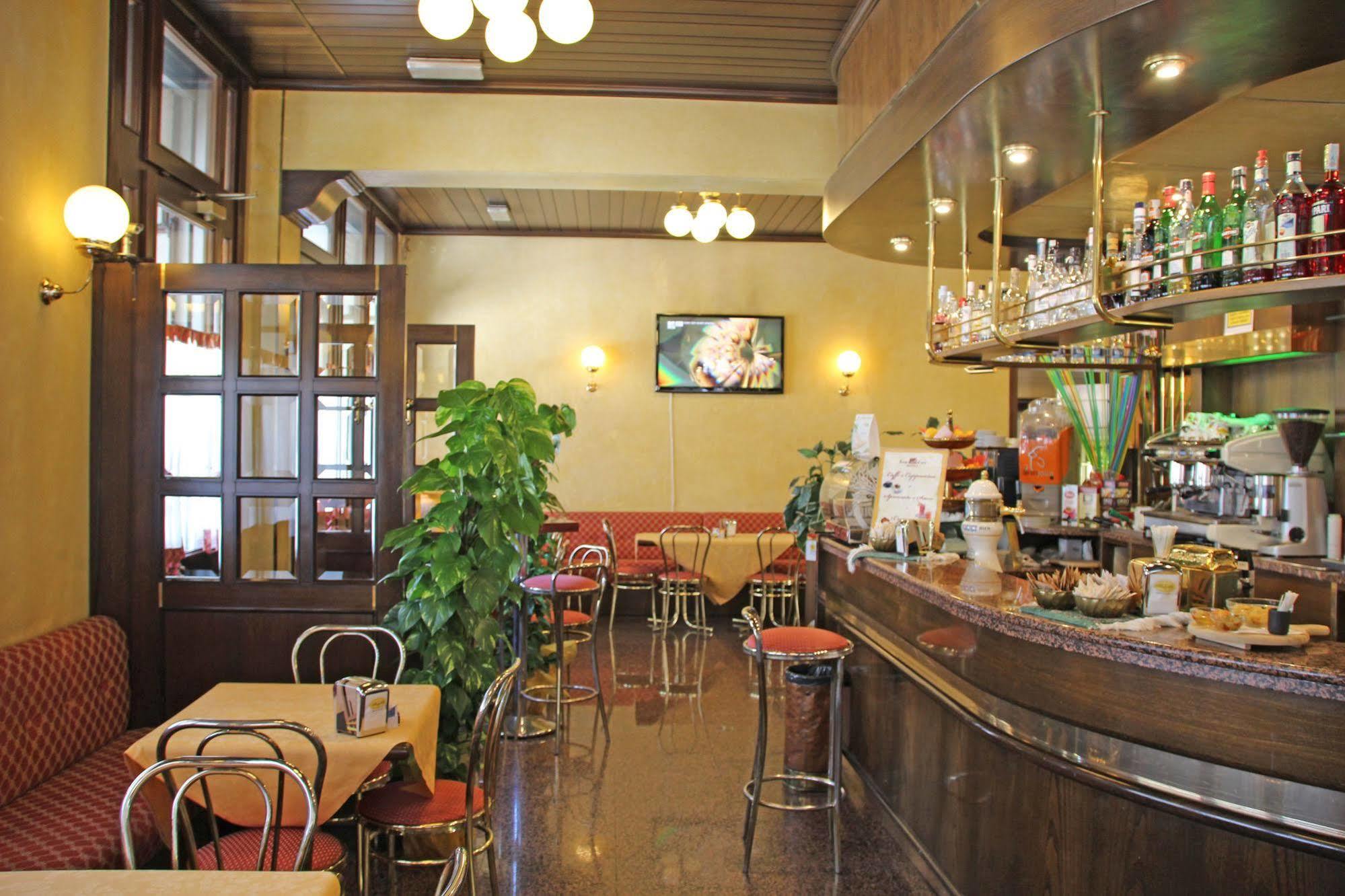 Albergo Ristorante Leon D'Oro Noventa di Piave Exteriör bild